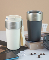 Mug à café isotherme en acier inoxydable personnalisé en gros avec cordon, tasse de voyage isolée, couvercle anti-fuite, pour boissons chaudes et froides