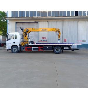 Shacman 4x2 platte oplegger bergingswagen uitgerust met een 8 ton kraan voor noodhulp. - Product Image 3