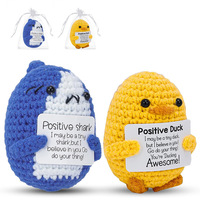 Peluche artisanale au crochet et tricotée, grand canard jaune requin, cadeau d'apaisement émotionnel