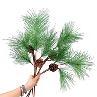 Branches et aiguilles de pin artificielles Pinus Slaidi vertes et douces pour la décoration intérieure, la photographie en extérieur, l'aménagement paysager et les mariages