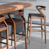 Tabouret de bar en bois pour café, restaurant, cuisine, avec coussin blanc et accoudoirs