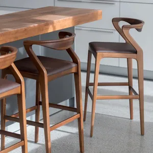 <span class=keywords><strong>Tabouret</strong></span> de bar en <span class=keywords><strong>bois</strong></span> pour café, restaurant, <span class=keywords><strong>cuisine</strong></span>, avec coussin <span class=keywords><strong>blanc</strong></span> <span class=keywords><strong>et</strong></span> accoudoirs - Product Image 1