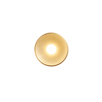 La lampe murale en bois Lumora avec alimentation secteur présente un design moderne et élégant et une éclairage d'ambiance pour rehausser l'atmosphère de toute pièce.
