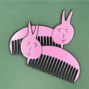 Vigreat Acrylique <span class=keywords><strong>Dessin</strong></span> Animé Figure Coloré Style Échantillon Gratuit Oeuvre Créative Personnalisé <span class=keywords><strong>Anime</strong></span> Acrylique Peigne - Product Image 3