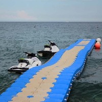 Cubes de quai flottant modulaires en PEHD résistants aux UV, blocs de ponton en plastique pour passerelles de jet-skis, plateformes de pont flottant et ponts flottants.