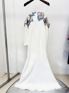 A11270 Abito da Sera Bianco a Sirena con <span class=keywords><strong>Spalle</strong></span> <span class=keywords><strong>Scoperte</strong></span> per Donna: <span class=keywords><strong>Vestito</strong></span> Formale con Paillettes e Decorazioni Floreali a <span class=keywords><strong>Maniche</strong></span> <span class=keywords><strong>Lunghe</strong></span> - Elegante per Matrimoni/Balli - Product Image 4