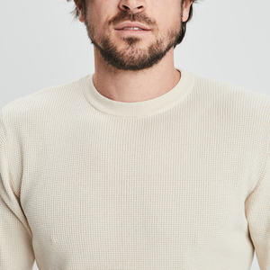 Suéter Artesanal de Cuello Redondo para Hombre en Mezcla de Algodón Color Taupe con Patrón de Rayas, Estética Artesanal de Invierno - Product Image 4