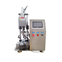 Machine de capsulage de bouteilles en verre linéaire automatique à prix d'usine capsuleuse de bouteilles en plastique de qualité alimentaire facile à utiliser pour les boîtes d'emballage en papier