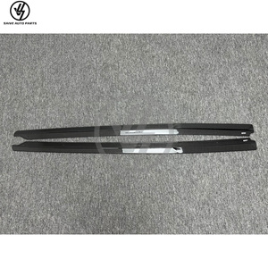 Nouvelle conception de jupes latérales en fibre de carbone pour Audi R8 V10 2016-2018, finition brillante sergé, reproduction fidèle 1:1 - Product Image 4