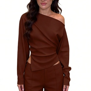 Chemisier court asymétrique à une épaule froncé à manches longues pour femme – Tendance - Product Image 2