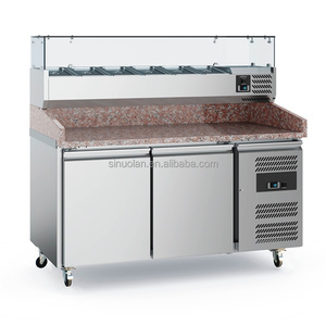 Table de préparation de pizzas commerciale à <span class=keywords><strong>3</strong></span> portes en acier inoxydable avec refroidissement par air, plan de travail en marbre et réfrigérateur intégré - Product Image 6