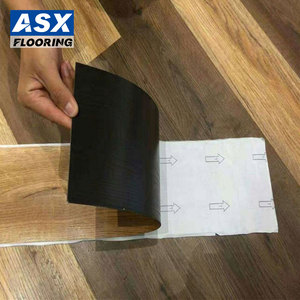 Revêtement de sol en plastique pour appartement Revêtement de sol en vinyle de luxe imperméable Revêtement de sol en PVC auto-adhésif avec certificat CE - Product Image 1