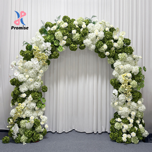 Arco de Flores Artificiales Hecho a Mano en Seda Blanca y Verde, Diseño Moderno para Entrada de Boda, Fondo Floral para Escenario - Product Image 1
