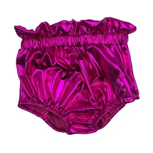 Qingli OEM tariffe gratuite personalizzate Multi colore Shinny per bambini in pelle Bloomers Bummies Shorts - Product Image 3