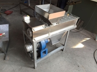 Machine à éplucher les noix sèches automatique commerciale pour le dissolvant de peau de Machine d'éplucheur de fèves électrique d'arachide d'amande de pistache