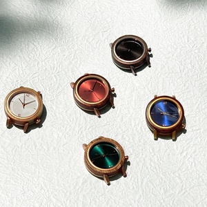 Montre en bois à mouvement à quartz japonais avec logo personnalisé montre-bracelet en cuir étanche pour hommes montre de luxe personnalisée en acier inoxydable - Product Image 5