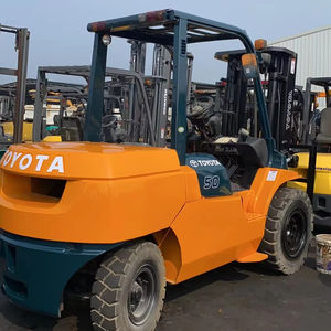 Montacargas Usado de Segunda Mano, Maquinaria para Movimiento de Tierras TOYOTA 50 en Venta - Product Image 1