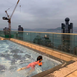 Balustrade en verre trempé avec profilé en U en aluminium pour balcon d'hôtel de villa au design moderne, installation encastrée, résistance <span class=keywords><strong>à</strong></span> la rouille - Product Image 2