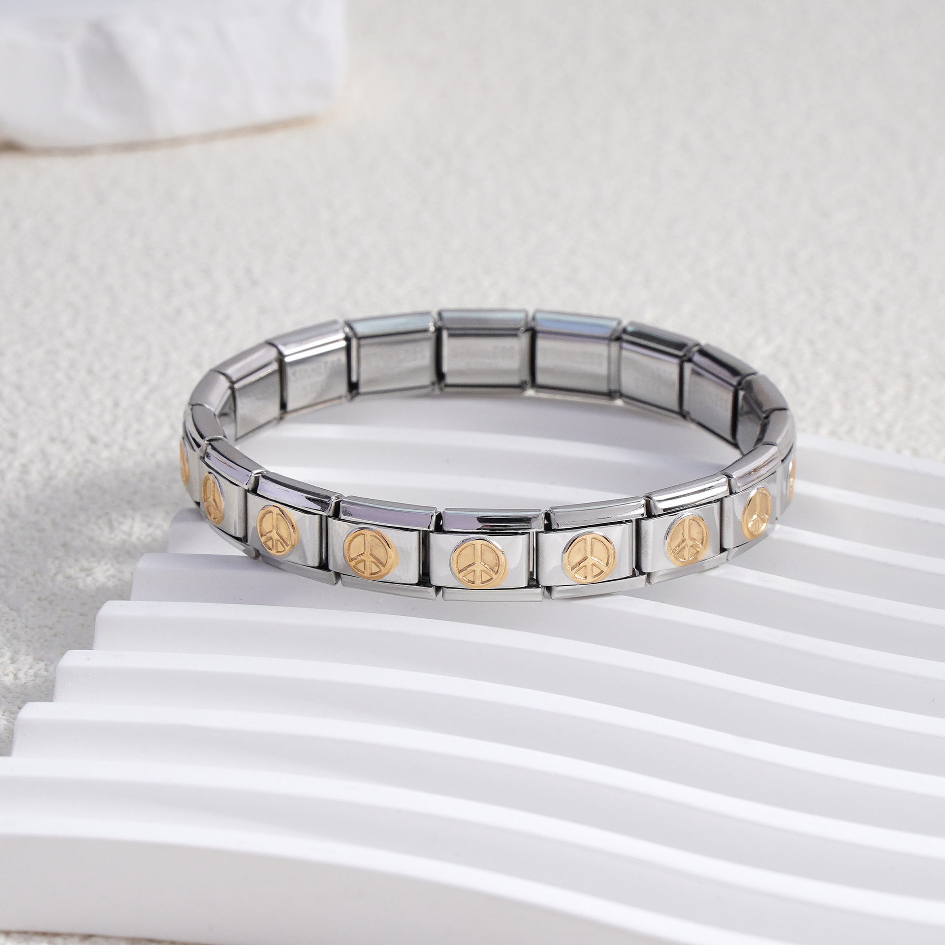 Correa de reloj con logo (centro dorado)