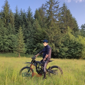 Moto tout-terrain électrique Surron Light Bee X 8kW 60V 40Ah 2026 - Modèle haut de gamme - Product Image 2