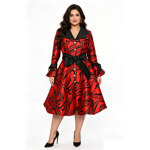 Robe de cérémonie élégante et raffinée pour femmes grandes tailles - Product Image 2