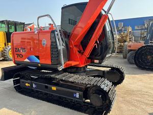 Mini-excavatrice sur chenilles Hitachi ZX70 d'occasion, 7 tonnes, hydraulique, modèle 2020, moteur Isuzu, usage municipal - Product Image 5