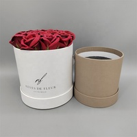 Boîtes cadeaux rondes en carton recyclé blanc et brun, design personnalisé, avec gaufrage et impression à chaud dorée