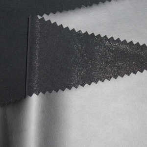 Tissu en PU tricoté métallique élastique pour leggings, gants et sacs, vêtements de performance, housses de siège de <span class=keywords><strong>moto</strong></span>, tissu à bordure en PU - Product Image 2