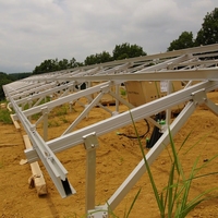 Support de montage de panneau solaire réglable pour toit plat, structure de montage en aluminium personnalisée OEM, support PV