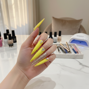 Set di unghie lunghe feretro a mezza copertura di lusso giallo chiaro con motivo Aura Chic con stampa personalizzata per unghie francesi - Product Image 3