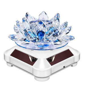 Diffuseur de parfum pour voiture à énergie solaire, en forme de lotus cristallin, rotation automatique, décoration intérieure pour voiture - Product Image 1