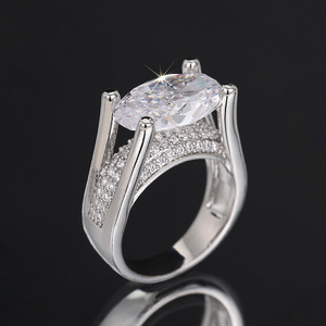 Anello di fidanzamento classico da donna in oro bianco con diamante taglio a pera colore G naturale T0885 - Product Image 6