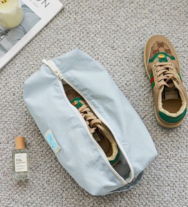 Sacs <span class=keywords><strong>de</strong></span> voyage en nylon multicolores personnalisés en gros, vert <span class=keywords><strong>armée</strong></span>, pour chaussures et vêtements, pour la garde-robe et les voyages - Product Image 5