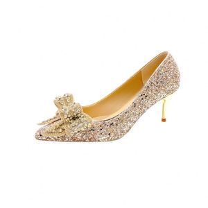 Nouvelles Sandales de Mariée à Talons Aiguilles Pointus et Décolletées pour Femmes, Grande Taille, avec Paillettes Dorées pour Réunions Annuelles - Product Image 5