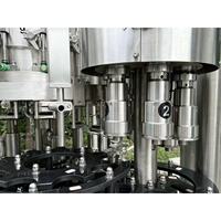 Máquina Monobloque Automática de Enjuague a Contrapresión, Llenado y Tapado de 4000 BPH para Cerveza Artesanal en Envases Metálicos de 1L