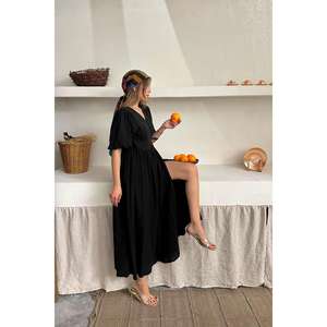 เดรสผ้าทอทรงเอไลน์คอวีสีดำ เอวธรรมชาติ ระบายอากาศได้ดี สวมใส่สบายๆ ทุกวัน - Product Image 3