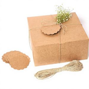 Scatole Regalo Quadrate Spesse in Cartone Kraft con Coperchi, Etichette e Spago - Ideali per Proposte di Damigella d'Onore e Lavori Artigianali - Product Image 1