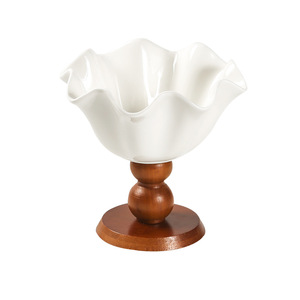 Grand bol à gâteau en céramique de style rétro américain, coupe à dessert, à pudding ou à glace, ornement français élégant en bois de grande valeur. - Product Image 4