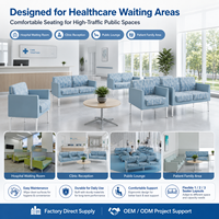 Canapé moderne en cuir à trois places avec accoudoirs, idéal pour les espaces d'attente professionnels (hôpitaux, réceptions, lieux publics)