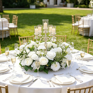DKB Couronne de fleurs artificielles de 45 cm, centre de table, décoration, roses blanches et vertes, gypsophile, pour mariage et banquet - Product Image 1