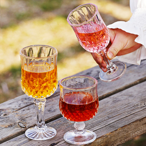 <span class=keywords><strong>Verre</strong></span> à <span class=keywords><strong>vin</strong></span> rouge à <span class=keywords><strong>pied</strong></span> haut, capacité 101-200 ml, impression de logo disponible, mignon et compact pour la maison - Product Image 1