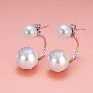 Orecchini a Cerchio E3210 in Oro Bianco con Perle Coltivate AAA, Stile Classico da Donna, Placcati in Argento - Product Image 3