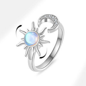 Anillo de Compromiso Delicado con Diseño de Sol y Luna de Circonio, Chapado en Rodio sobre Cobre, Antideslustre, Giratorio, Joyería para Aliviar la Ansiedad, Unisex para Hombres y Mujeres - Product Image 2