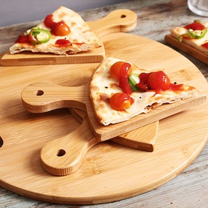 Juego de bandejas de madera para servir pizza, tablas de cortar redondas y triangulares para presentación de alimentos, uso en la cocina - Product Image 1