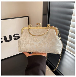 Sac à main personnalisé pour femme, tendance, décontracté, printemps 2026, nouveau, simple, rétro, avec petite fermeture à cadenas, doublure en polyester, Crowdsourcing - Product Image 4