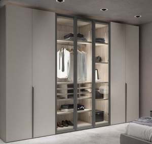 Armoire luxueuse à grand espace avec une belle apparence améliore le style de luxe de la pièce - Product Image 1