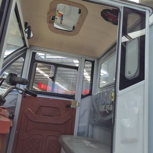 Nuovo arrivo Express Tuk Tuk moto <span class=keywords><strong>a</strong></span> corpo chiuso <span class=keywords><strong>a</strong></span> tre <span class=keywords><strong>ruote</strong></span> motorino triciclo Scooter per la consegna merci - Product Image 5