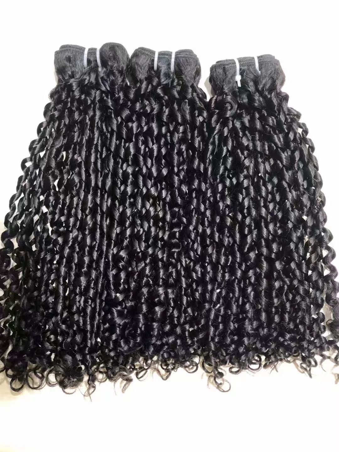 ลักซ์ชัวรี่ เคอร์ล-แบล็ค