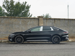 <span class=keywords><strong>BYD</strong></span> <span class=keywords><strong>Han</strong></span> DM-i 2025 Smart Drive 245KM Édition Luxe Premium - Product Image 5