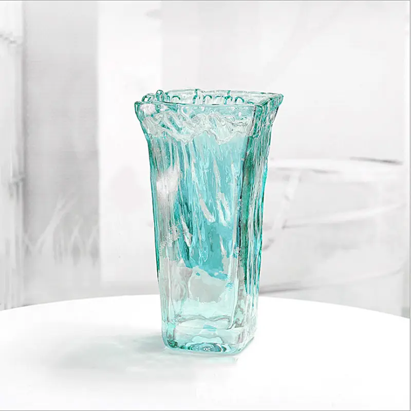 Vierkante Tulp Gekleurde Crystal Clear Glas Uitlopende Groene Kristallen Vaas